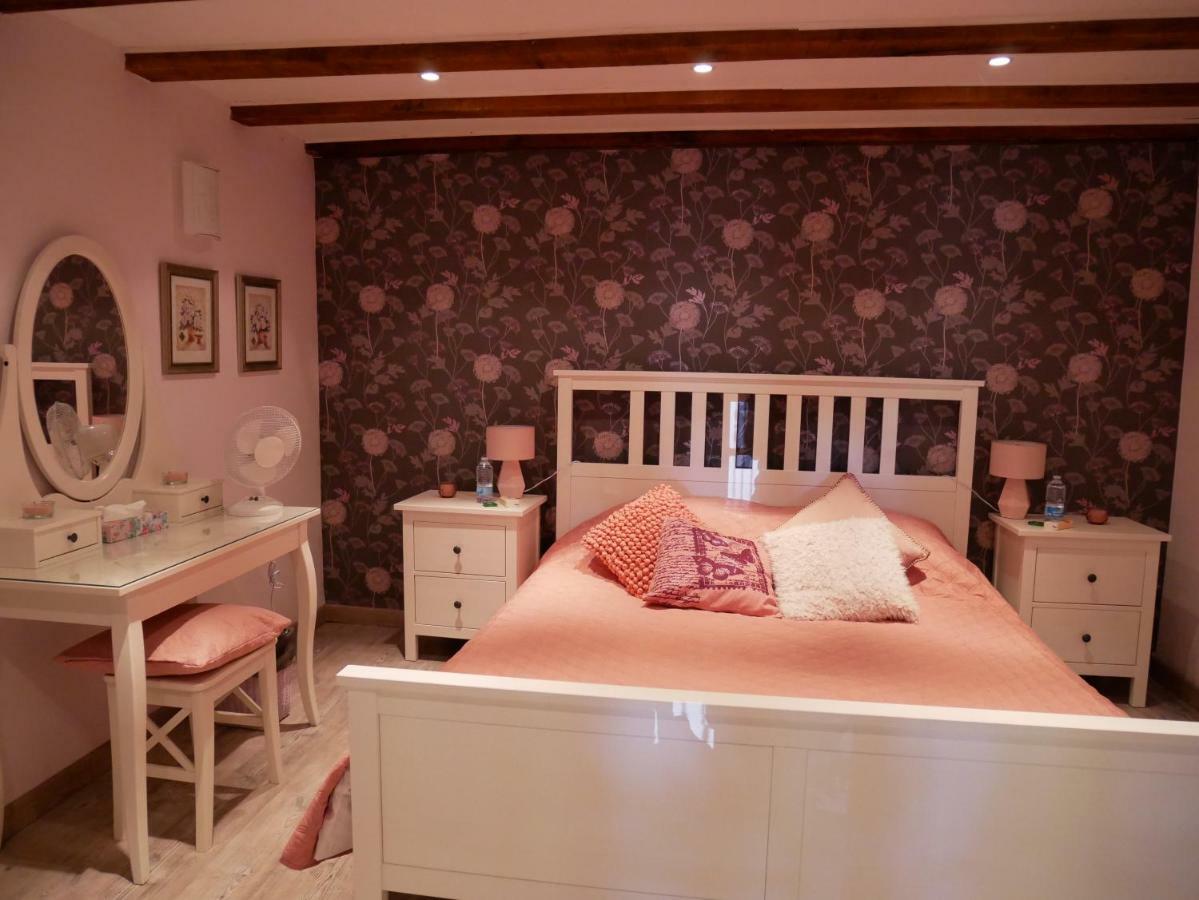 Вілла Chez Daisy Montbron Екстер'єр фото